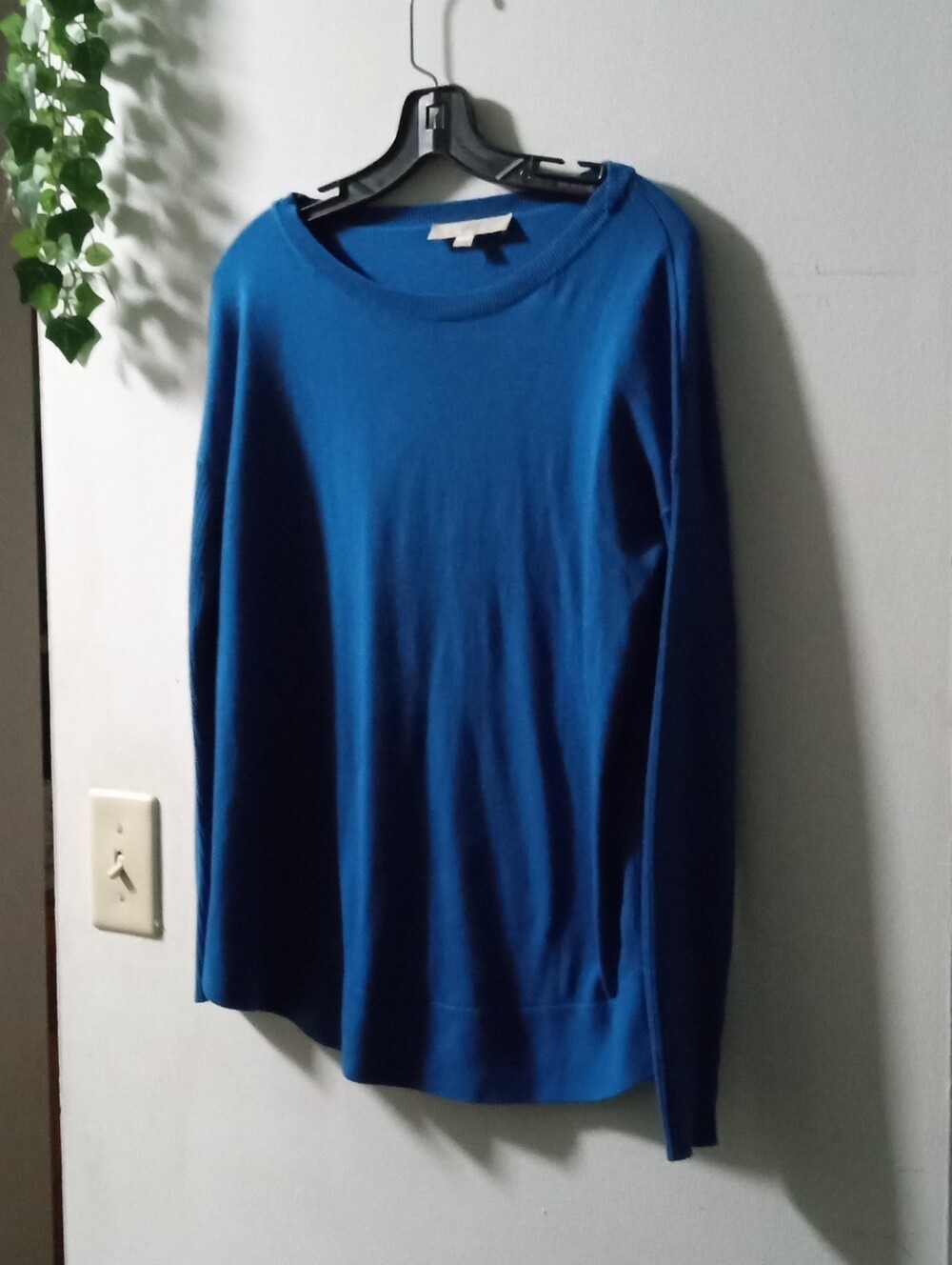 Ann Taylor Loft v-Neck Sweater XXS